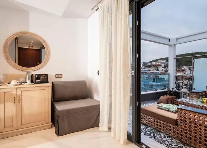 Pela Veranda Exquisite Suites Néos Marmarás