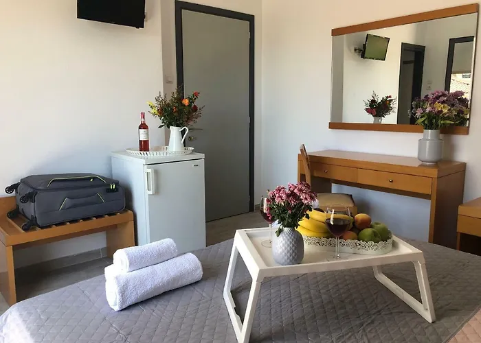 Central Guest House Skiathos