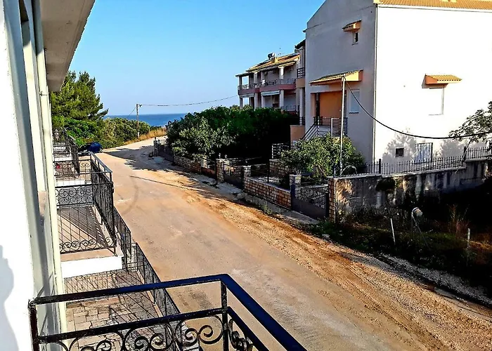 Athanasios Tsoumas Apartments Καστροσυκιά