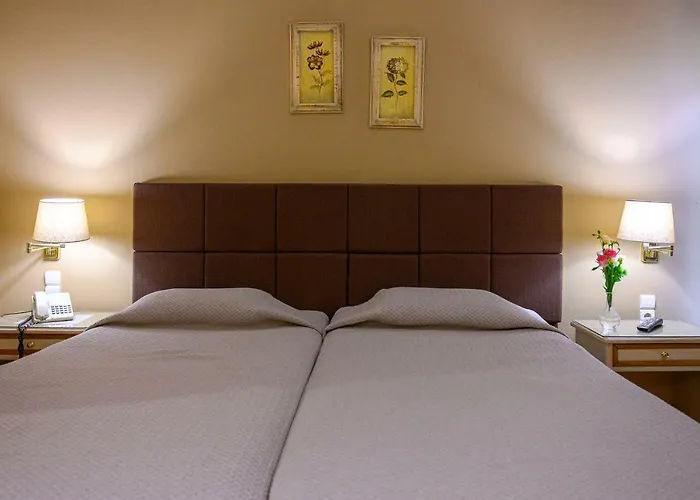 Hotels in Arta