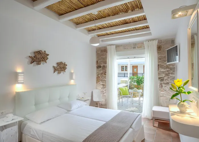 Adriani Hotel Naxos City