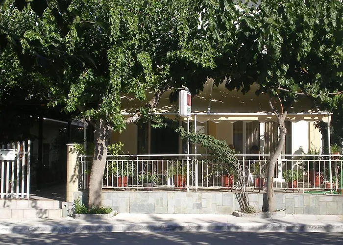 Hotel Ion Καμένα Βούρλα