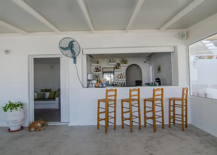 George & Irene Hotel Chora 