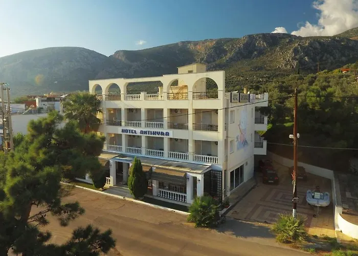 Ξενοδοχείο Ακτή Αντίκυρα
