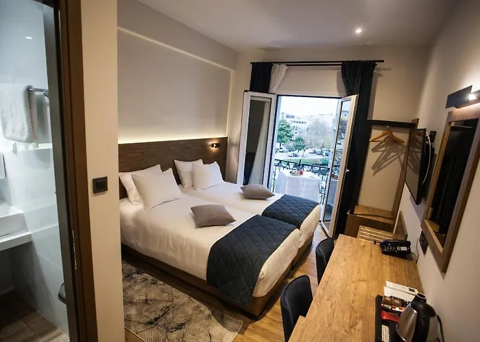 Trikala River House
