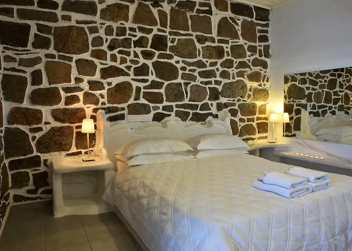 Adamas Hotel